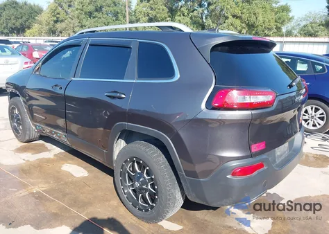 2017 Jeep Cherokee Latitude Fwd из США, поврежденный, VIN 1C4PJLCSXHW645208